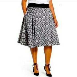 Melissa McCarthy pleated Peacock Skirt with Tulle